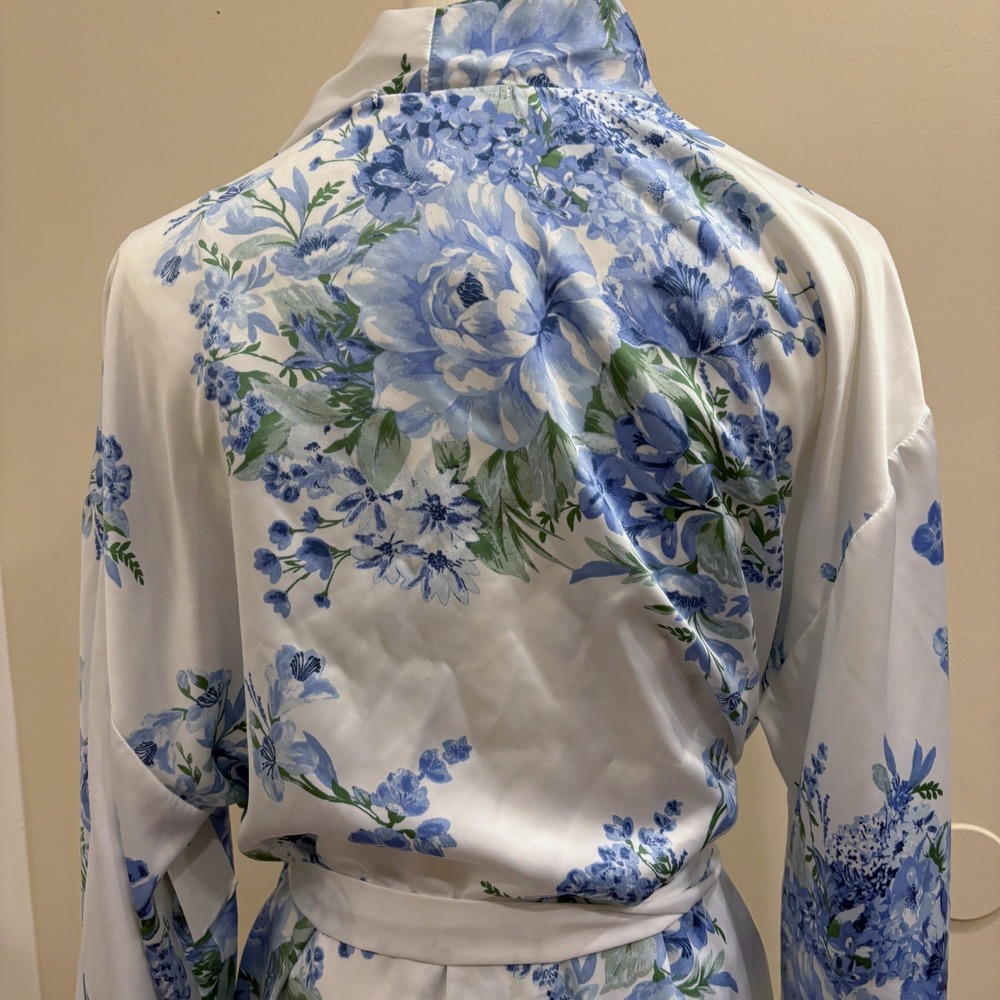 Flora Nikrooz 3pc Satin Pajama Set‎ Robe Camisole Shorts Blue Floral Medium New - Picture 12 of 16